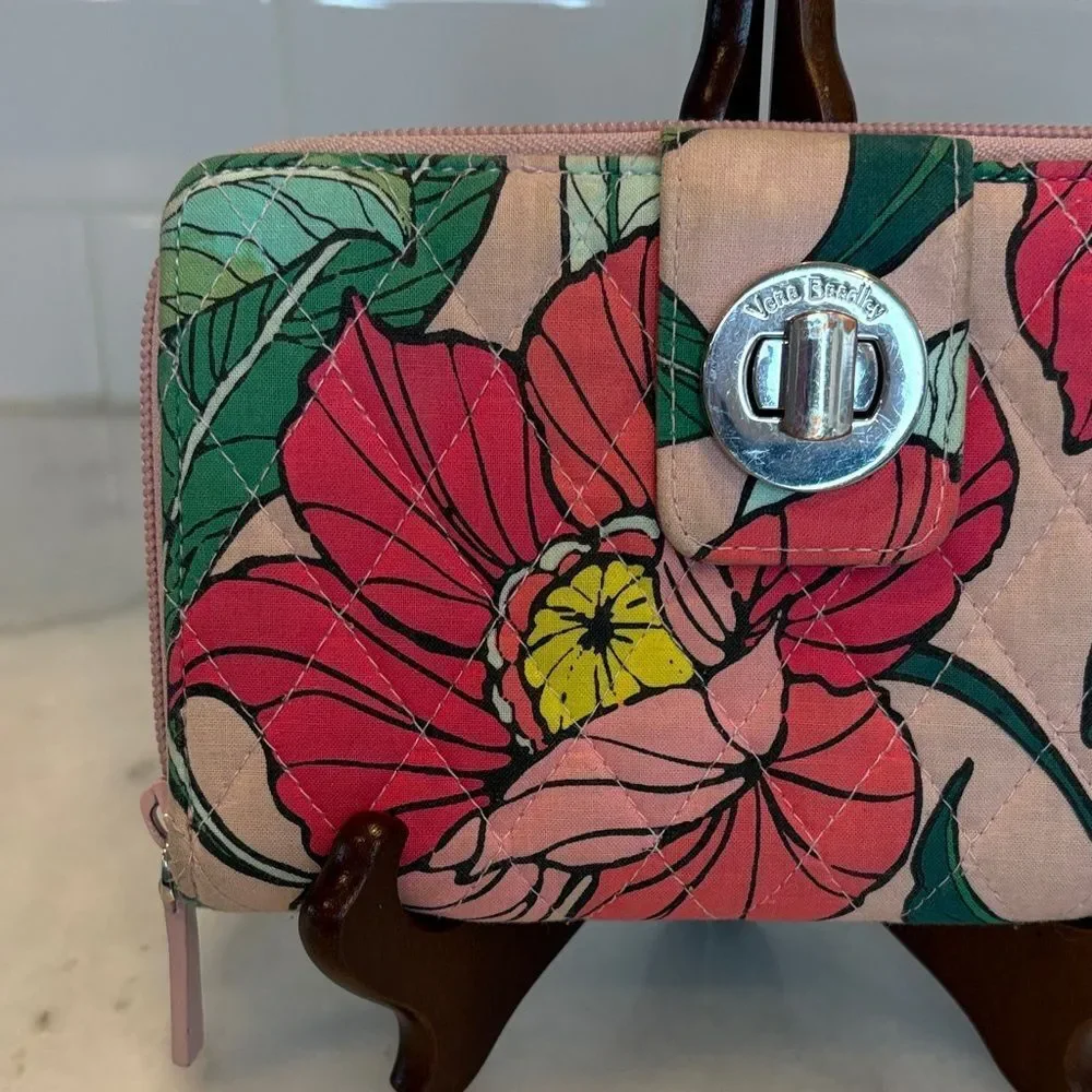 Vera Bradley Iconic RFID Turnlock Wallet Quilted Cotton Vintage Floral